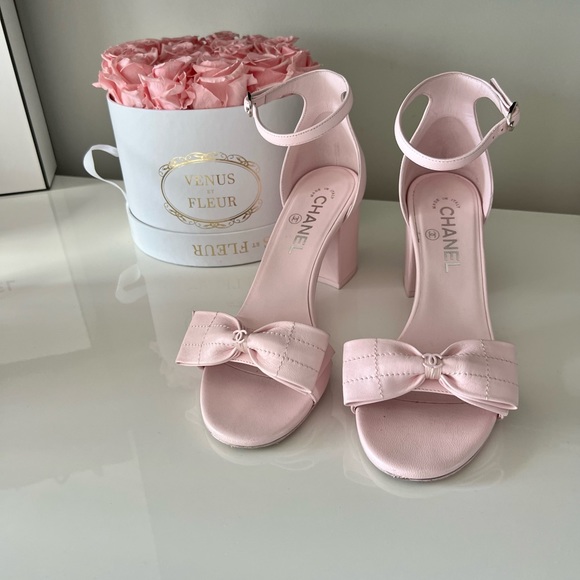 CHANEL | Shoes | Chanel Pink Bow Heels | Poshmark